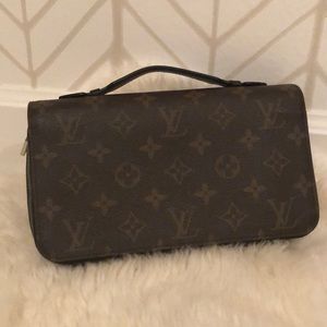 Louis Vuitton Zippy XL in Monogram